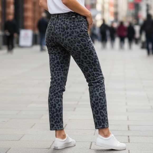 MOTHER Denim - MOTHER The Looker Leopard Paw Wash Mid Rise Skinny Dark Grey